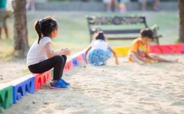 好玩的球幼儿教案5篇