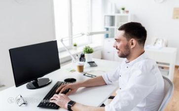 文员年度述职报告5篇