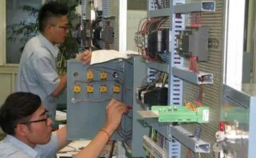 维修电工个人述职报告8篇