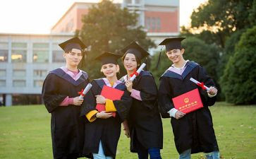 应届大学毕业生自我鉴定通用5篇